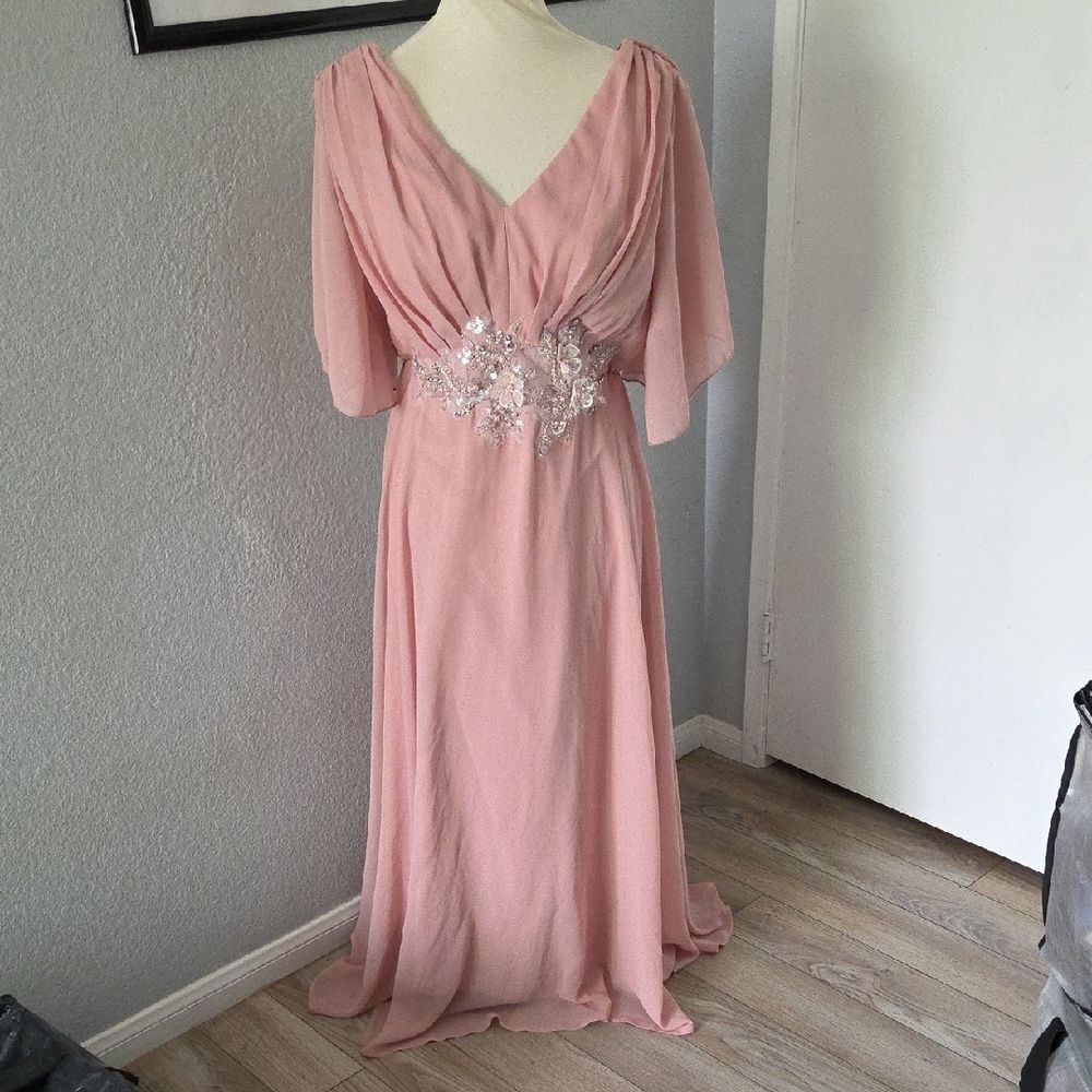 Unithorse Blush Pink V-Neck Maxi Dress with Floral Waist Embellishment 20 3XL